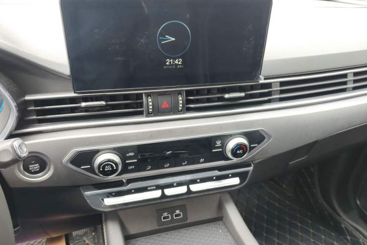 Used Soueast DX8S 2022 1.5T DCT Gulf Edition 7-Seater
