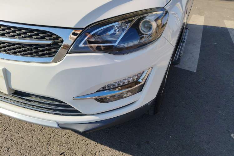 Used Zotye Domy X5 2017 Value Edition 1.6L Manual Fashion Model
