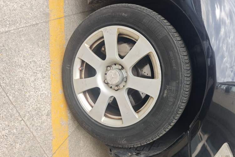 Used Mercedes-Benz S-Class 2008 S 300 L Business Model Right Front Wheel Hub