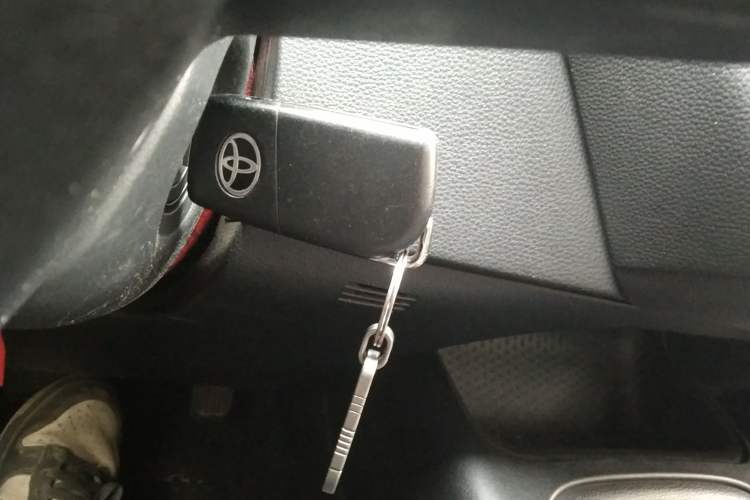 Used Toyota Levin 2019 185T CVT Entry-Level Version China V Standard Vehicle Key