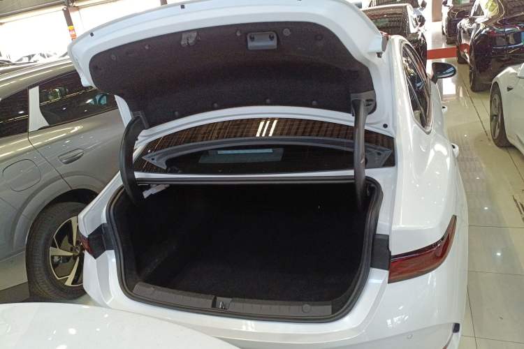 Used BYD Qin PLUS 2025 DM-i Smart Drive 55KM Leading Model
