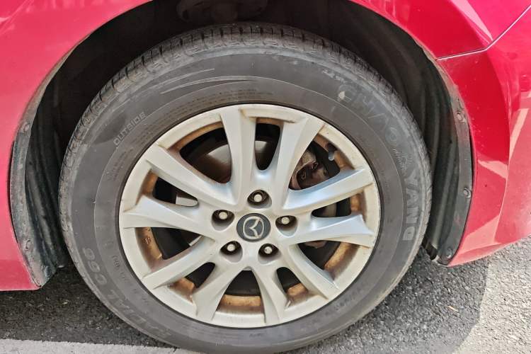 Used Mazda 3 Axela 2016 Hatchback 1.5L Automatic Comfort Model Right Front Wheel Hub