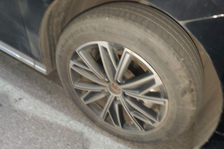 Used GAC Trumpchi M8 2023 Zongshi Series 400T Ultimate Edition Right Front Wheel Hub