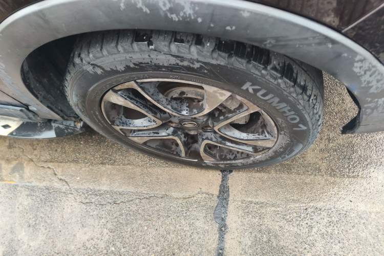 Used Soueast DX7 2017 1.5T Automatic Glory Edition Right Front Wheel Hub