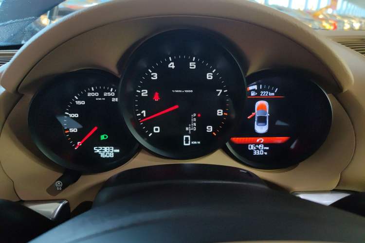 Used Porsche Boxster 2013 Boxster 2.7L
