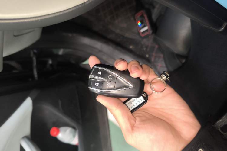 Used CHANGAN UNI-Z New Energy 2024 Blue Whale Smart Electric iDD 125km Beyond Edition
