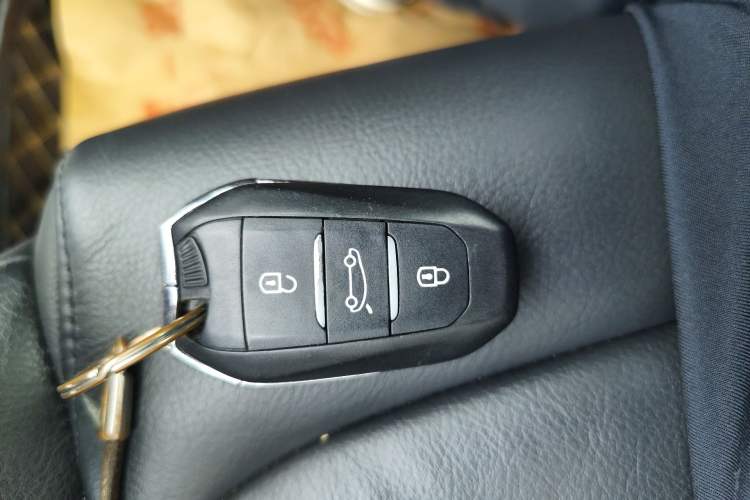 Used DS 6 2014 1.6T Luxury Edition THP200 Vehicle Key