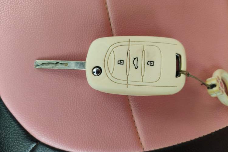 Used Wuling Hongguang MINIEV 2022 Macaron Premium Model – Lithium Iron Phosphate Vehicle Key