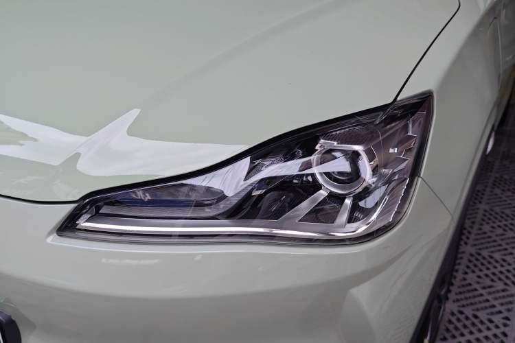 Used NETA V 2022 Chao 400 Lite Left Front Headlight