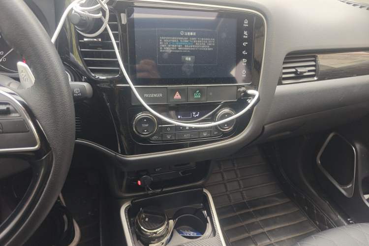 Used Mitsubishi Outlander 2020 2.4L 4x4 Zhi Xiang Edition 5 Seats