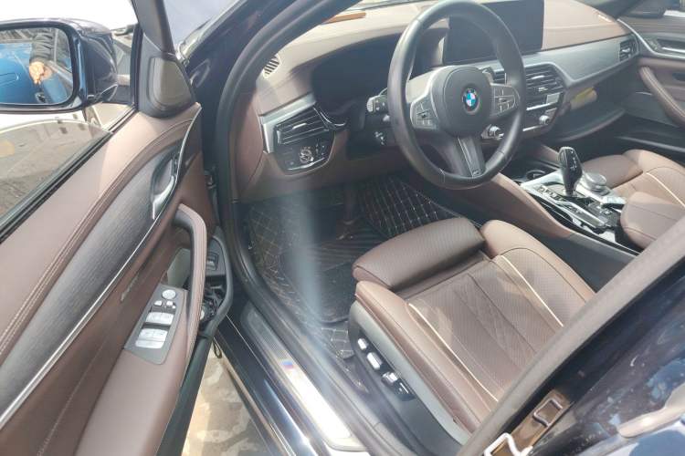 Used BMW 5 Series 2022 Revised Version 3 530Li Luxury Edition M Sport Package Driver Seat