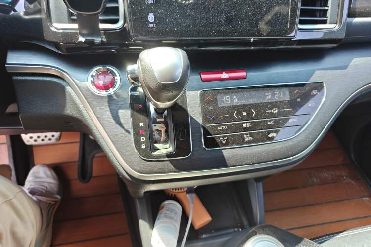 Used Honda Elysion 2016 2.4L Supreme Edition