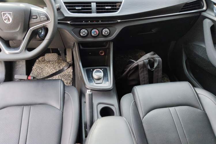 Used Baojun 360 2019 1.5L Automatic Elite Version China VI Gear Lever
