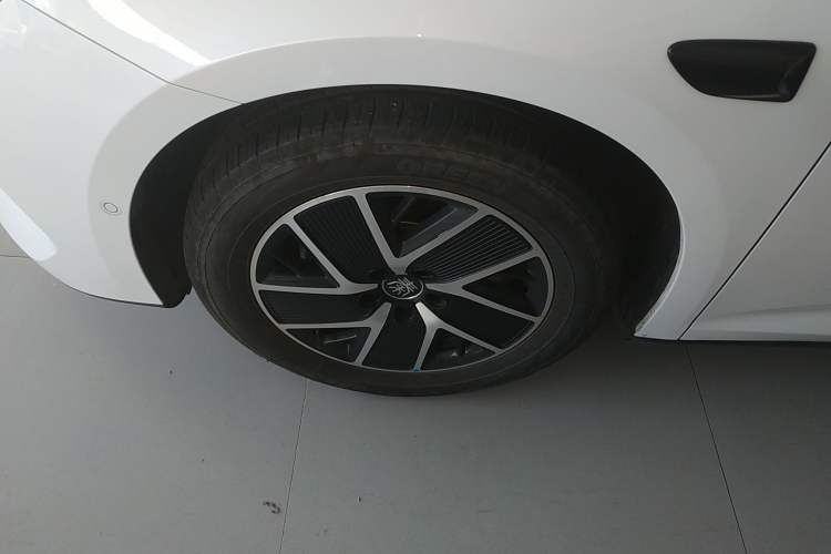 Used BYD Qin L 2025 DM-i Smart Drive 120KM Superior Model
