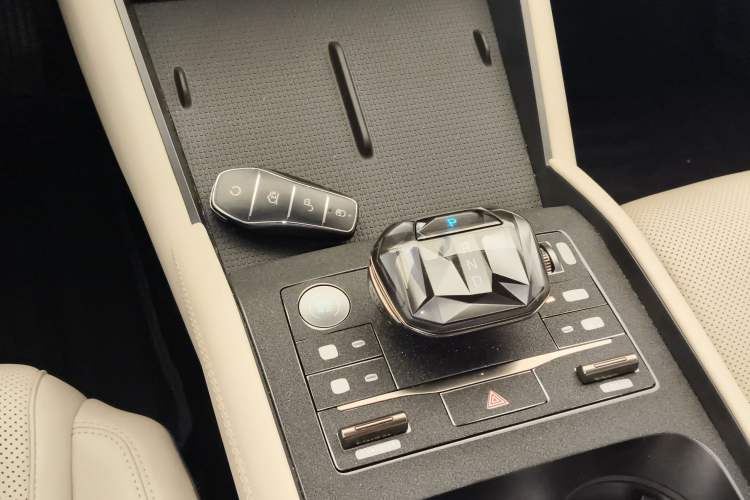 Used BYD Qin L 2024 DM-i 80KM Beyond Model
