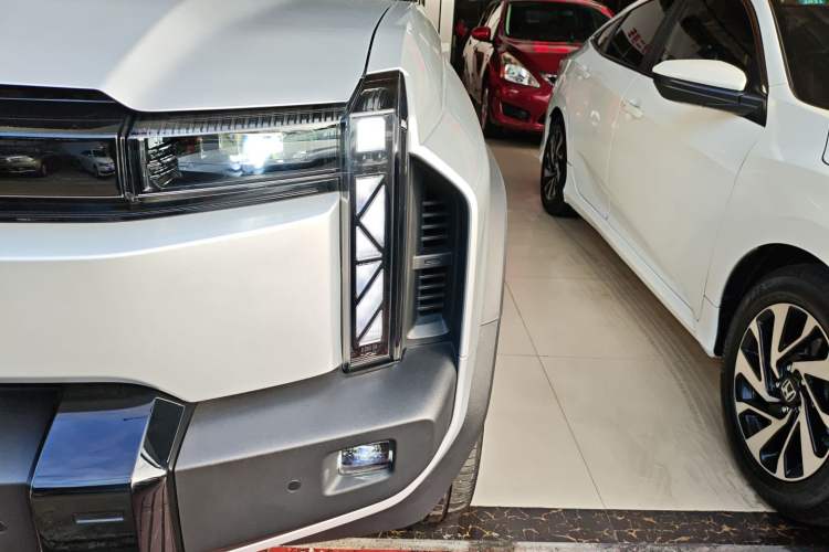 Used iCAR 03T 2024 520km Two-Wheel Drive Long-Range Version