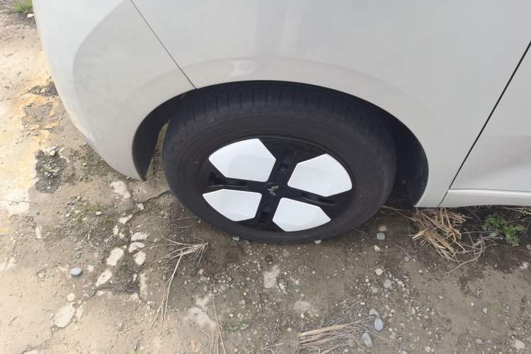 Used Wuling Hongguang MINIEV 2024 3rd Generation 215km Advanced Version Exterior 1