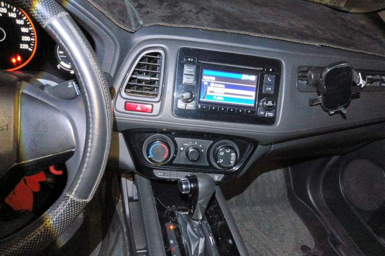 Used Honda Vezel 2017 1.5L CVT 2WD Comfort Model Audio And AC Panel