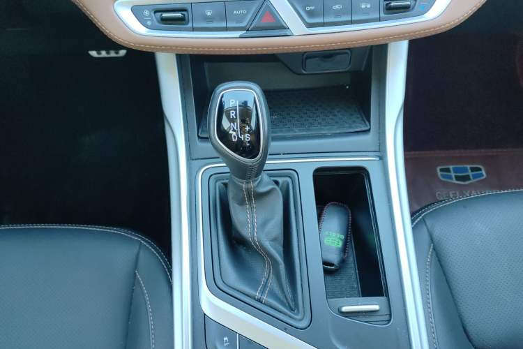 Used Geely Auto Vision X6 2018 1.4T CVT 4G Connected Flagship Edition
