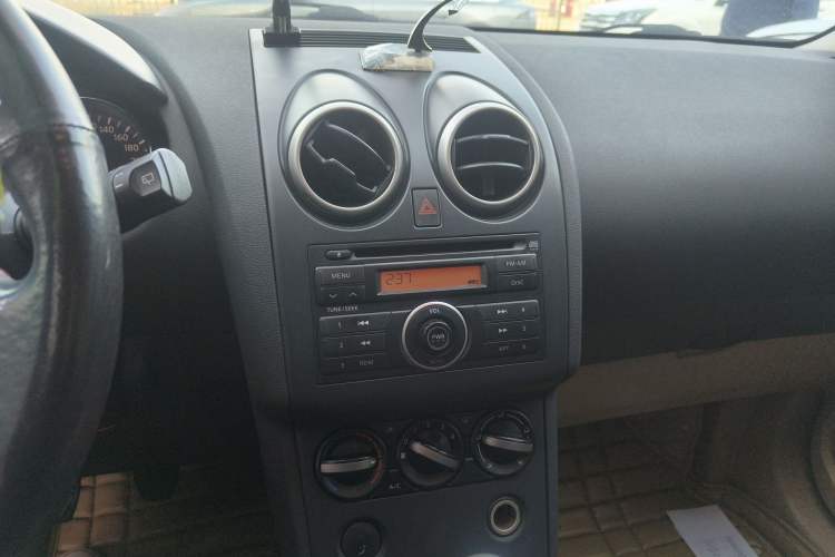 Used Nissan Qashqai 2011 2.0 XL Fire 6MT 2WD
