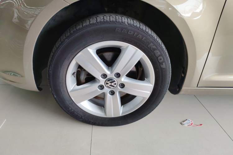 Used Volkswagen Touran 2015 1.4T Manual Fashion Edition 5-Seater
