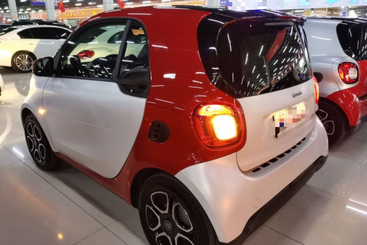 Used smart fortwo 2016 0.9T 66kW Hardtop Pioneer Edition
