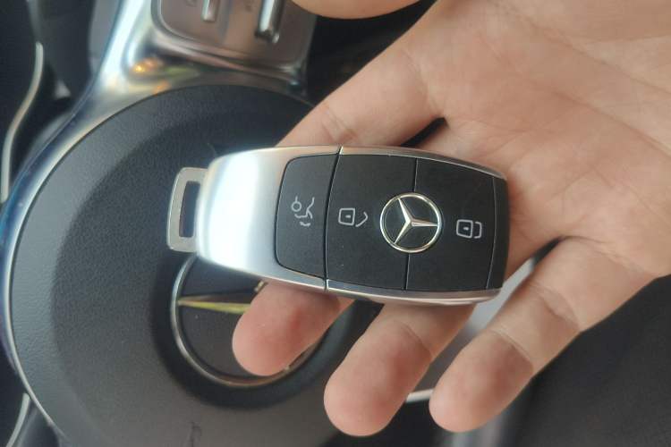 Used Mercedes-Benz C-Class 2020 C 260 Sport Edition Vehicle Key