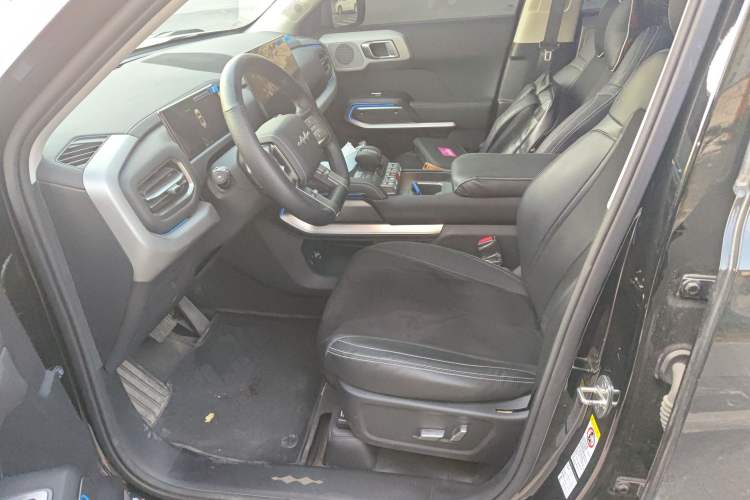 Used Formula Leopard Titanium 3 2025 501 km All-Wheel Drive Intelligent Driving Max Edition