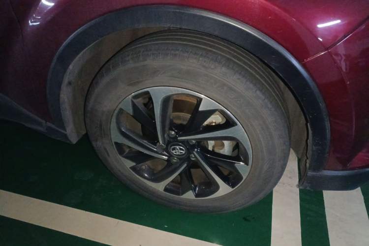 Used Toyota IZOA 2020 2.0L Yichi Version
