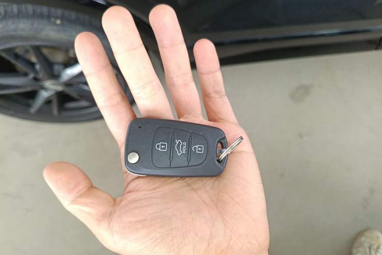 Used Kia K2 2015 Sedan 1.4L Automatic GLS Vehicle Key