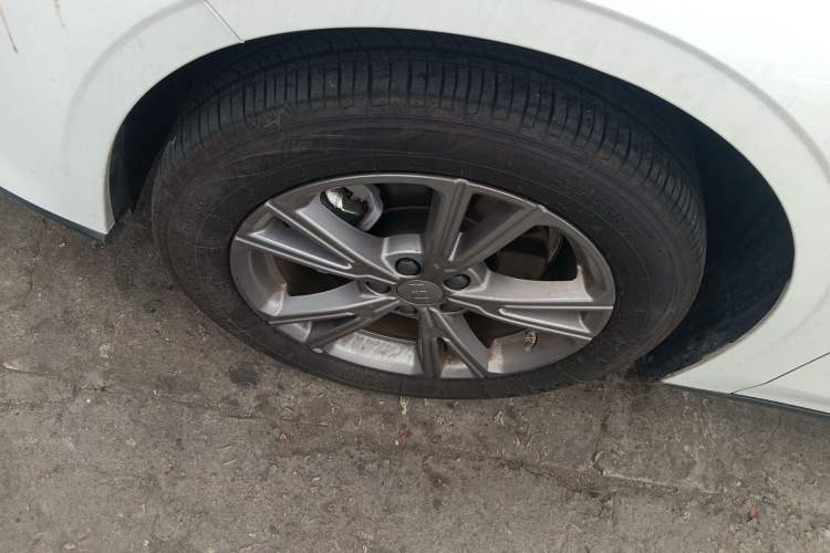 Used Geely Galaxy L6 2025 EM-i 140km Long-Range Version