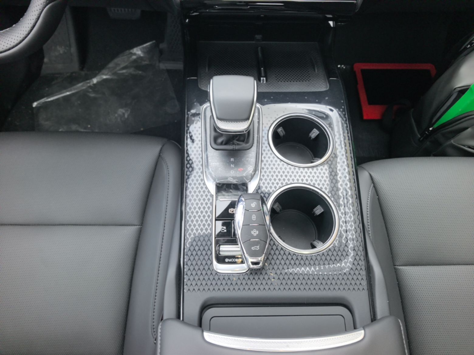 Hongqi HS3 PHEV 2025 Model PHEV 117km Jingwei PLUS Edition — снимка 16