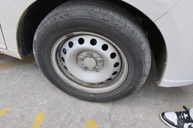 Used Wuling Hongguang PLUS 2019 1.5T Manual Standard Edition 5 Seats