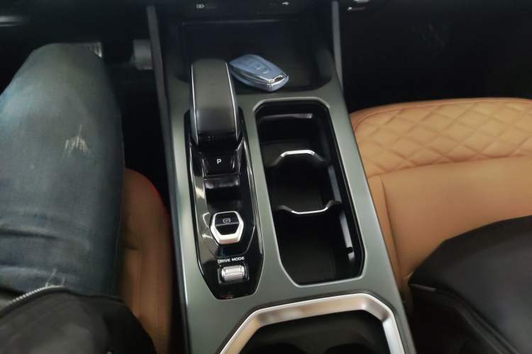 Used Geely Auto Haoyue L 2023 2.0T DCT Flagship Version