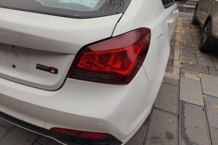 Used MG 6 2015 Hatchback 1.8L 90th Anniversary Track Champion Edition Automatic Comfort Model
