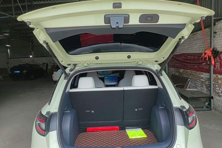 Used Geely Galaxy Geome 2025 UP 410km Exploration+ Edition