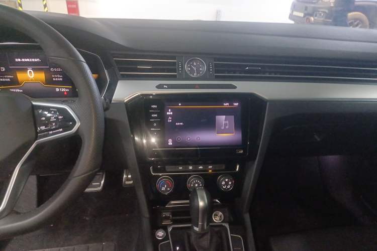 Used Volkswagen Magotan 2023 2 Million Units Limited-Edition 280TSI DSG Comfort Version
