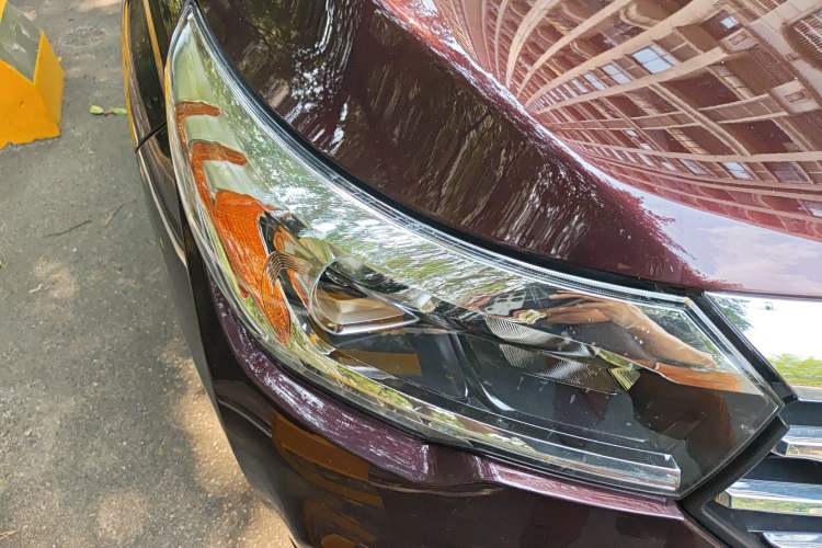 Used GAC Trumpchi GS4 2017 235T Automatic Two-Wheel Drive Luxury Smart Connectivity Version Right Front Headlight