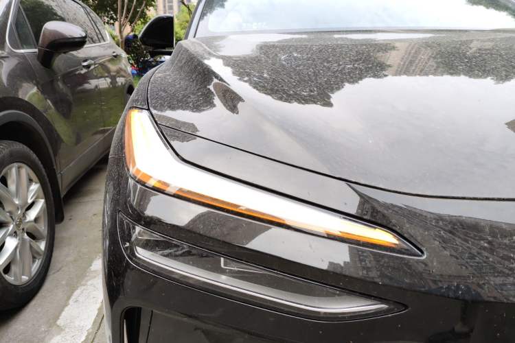 Used ONVO L60 2024 60 kWh Rear-Drive Version Right Front Headlight