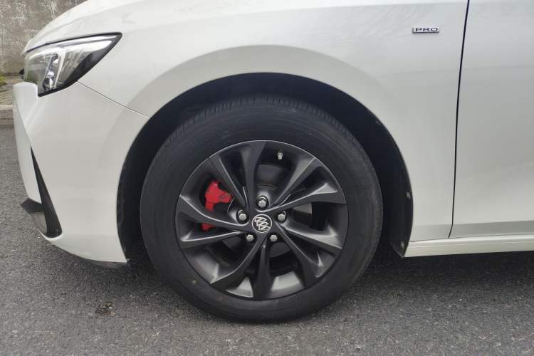 Used Buick Verano 2023 Pro GS Hunter Wind Edition Left Front Wheel Hub