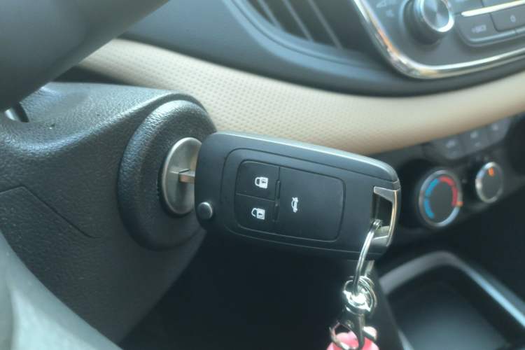 Used Chevrolet Monza 2020 320 Automatic Enjoyment Edition Interior 1