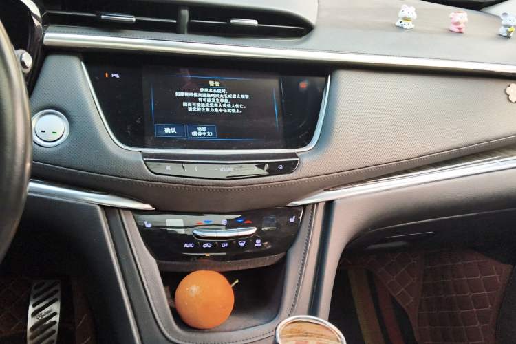 Used Cadillac XT5 2018 25T Luxury Model