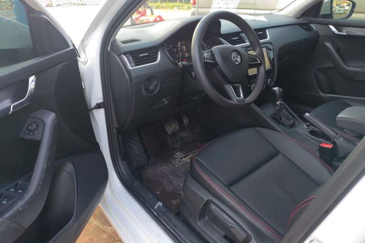 Used Skoda Octavia 2017 Classic Model 1.6L Automatic Comfort Edition Driver Seat