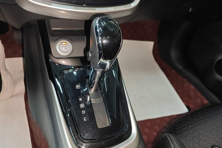 Used Nissan Tiida 2020 1.6L CVT Smart Drive Edition Gear Lever