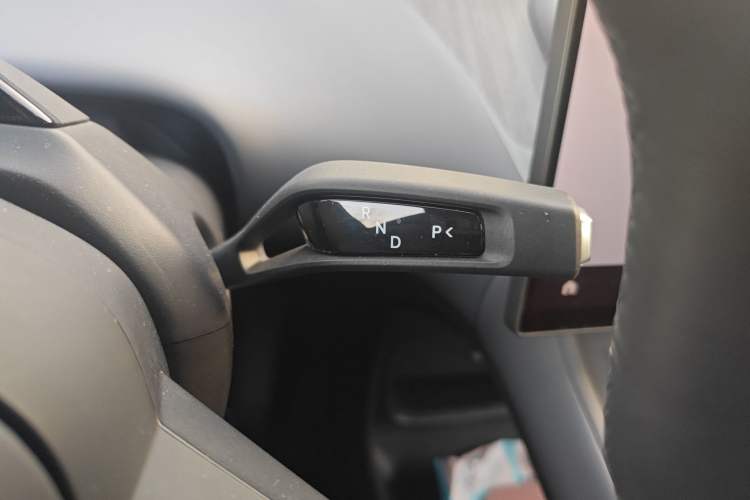 Used Xiaomi Auto YU7 2025 Ultra-Long Range Rear-Wheel Drive Version Gear Lever