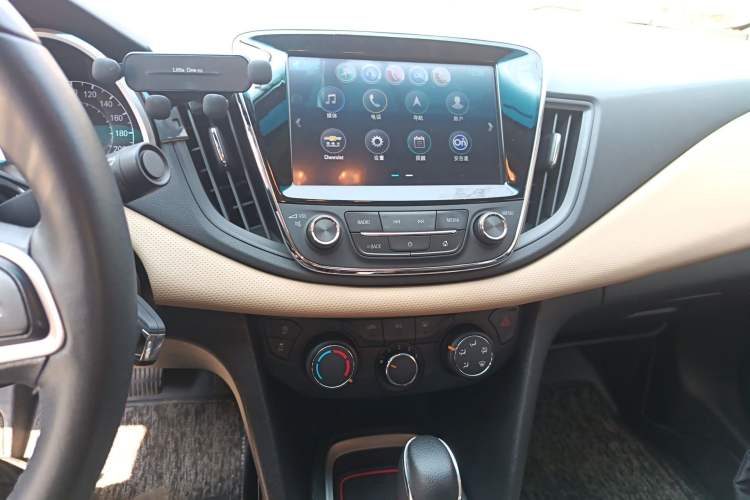 Used Chevrolet Monza 2020 320 Automatic Enjoyment Edition Audio And AC Panel