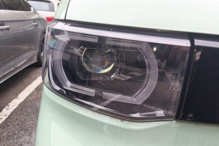 Used Wuling Hongguang MINIEV 2021 Macaron Fashion Model Lithium Iron Phosphate
