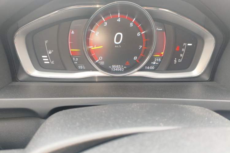 Used Volvo S60 2017 S60L T4 Smart Range Edition Odometer Close Up