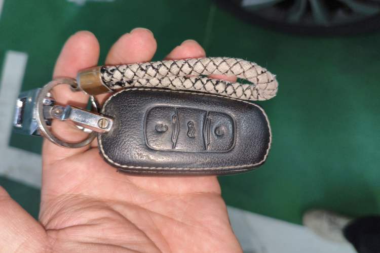 Used Geely Auto Emgrand X7 Sport 2016 1.8TD Automatic ZhiShang Model Vehicle Key