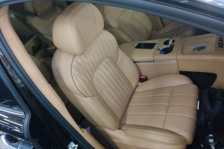 Used VOYAH Dream 2025 PHEV Four-Wheel-Drive Flagship Kunpeng Edition